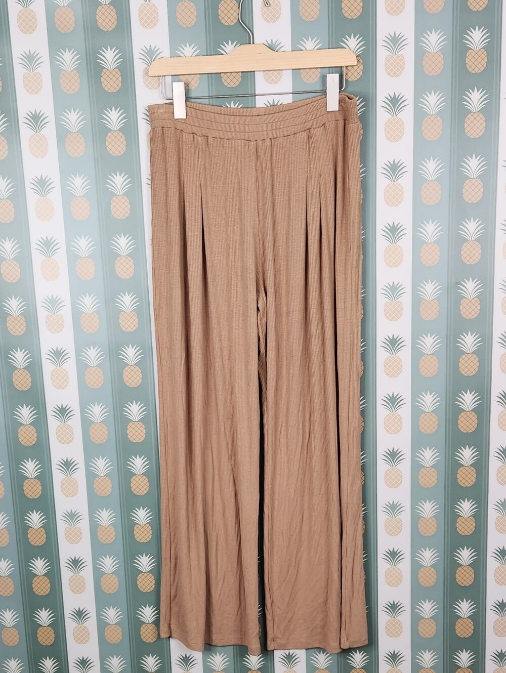 Heartloom Pleated Ribbed Lounge Pants
